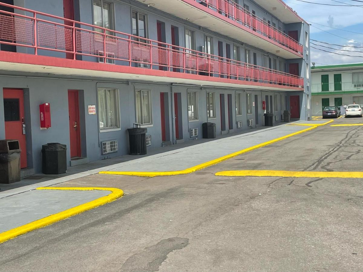 Budgetel Inn And Suites - Louisville Kültér fotó