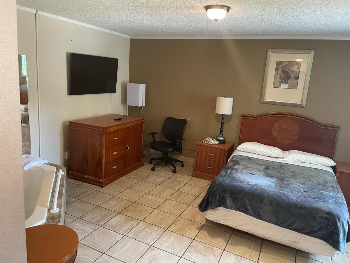 Budgetel Inn And Suites - Louisville Kültér fotó