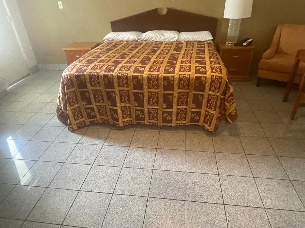 Budgetel Inn And Suites - Louisville Kültér fotó